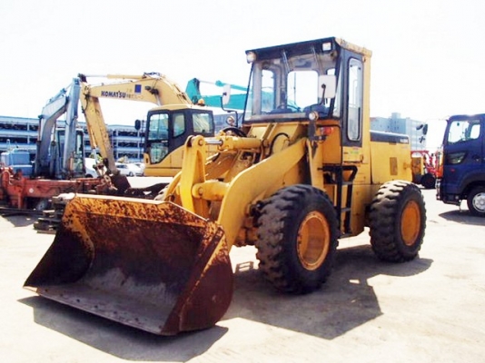 มาใหม่แล้ว รถตัก KOMATSU 520 นำเข้าจากญี่ปุ่นโดยตรง มาใหม่แล้ว รถตัก KOMATSU 520 นำเข้าจากญี่ปุ่นโดยตรง