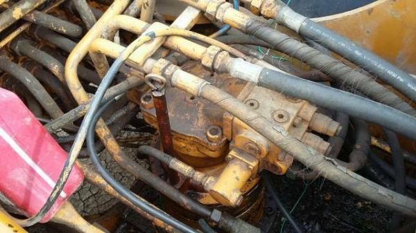 ขายรถแบคโฮ KOBELCO SK200-// ราคา 580000