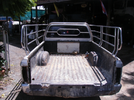 แยกอะไหล่ครับ อยากได้อะไรจัดให้ครับ แอร์โร่บอดี้พวงมาลัยเพาเวอร์