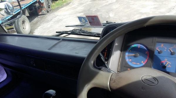 ขายรถบรรทุกสิบล้อหัวลากฮีโน่ปี46รถห้างแท้สภาพพร้อมใช้งาน