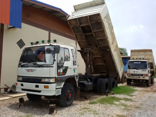 ขายดั้ม2เพลา HINO FM1M 220แรง ดั้ม3มิตร เครื่องดีแคชซีสวย สภาพพร้อมใช้งาน เอกสารพร้อมโอน สนใจโทร 090-8588220คุณนะ 093-3258446คุณบิว หรือเข้าดูสินค้าอื่นๆได้ที่ www.truck.in.th/498 หรือเพจFacebook ณรงค์ ซื้อขายรถมือสอง (เว็บไซต์ส่วนตัว) หรือFacebook ตลาดรถ