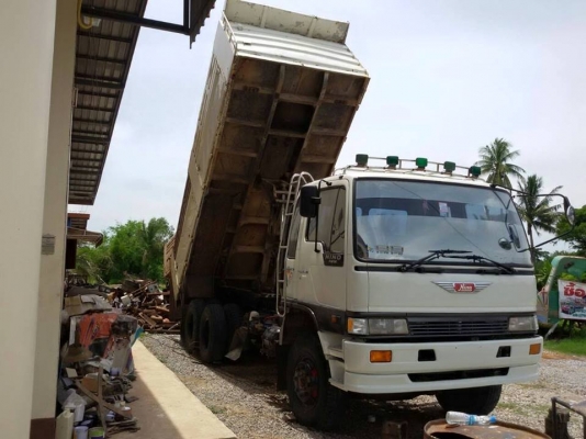 ขายดั้ม2เพลา HINO FM1M 220แรง ดั้ม3มิตร เครื่องดีแคชซีสวย สภาพพร้อมใช้งาน เอกสารพร้อมโอน สนใจโทร 090-8588220คุณนะ 093-3258446คุณบิว หรือเข้าดูสินค้าอื่นๆได้ที่ www.truck.in.th/498 หรือเพจFacebook ณรงค์ ซื้อขายรถมือสอง (เว็บไซต์ส่วนตัว) หรือFacebook ตลาดรถ