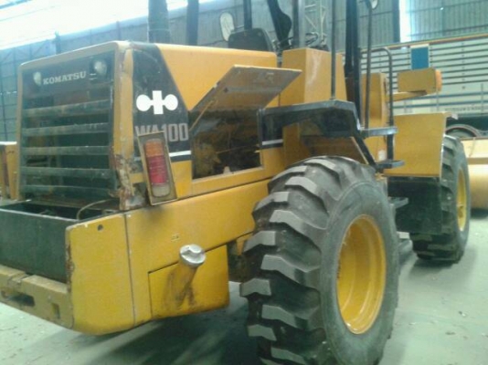 ขายรถตักล้อยาง KOMATSU WA100-1  สวยพร้อมใช้ครับ