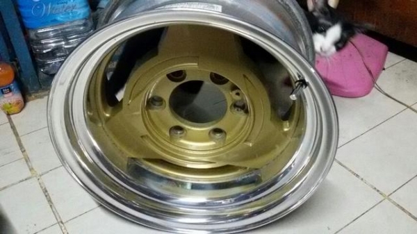 ขายแม็คนอก1คู่6รูขอบ15 ขายแม็คนอก1คู่6รูขอบ15