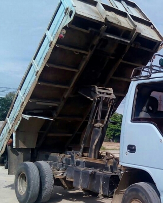 หกล้อ อีซูซุ NPR ปี39 วางเครือง165 แรง เกียร์ร็อค ล่างเอฟ รถเดิมบางสวยมากๆทะเบียนพร้อมโอน หกล้อ อีซูซุ NPR ปี39 วางเครือง165 แรง เกียร์ร็อค ล่างเอฟ รถเดิมบางสวยมากๆทะเบียนพร้อมโอน