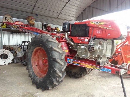 เครื่องคูโบต้า RT100 โครงสยามแทรกเตอร์