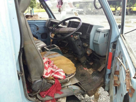 ขายรถ ISUZU NKR57E ปี39 เครื่อง 4BC2 100 แรงม้า คัสซีสวย เอกสารพร้อมโอน ขายรถ ISUZU NKR57E ปี39 เครื่อง 4BC2 100 แรงม้า คัสซีสวย เอกสารพร้อมโอน