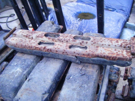 เกี๋ยยางรองแผ่นแทรกแบคโฮ