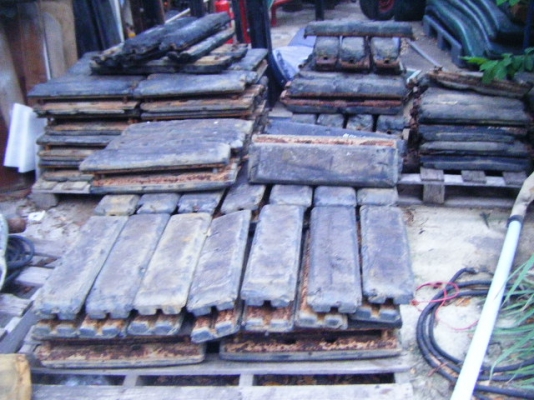 เกี๋ยยางรองแผ่นแทรกแบคโฮ