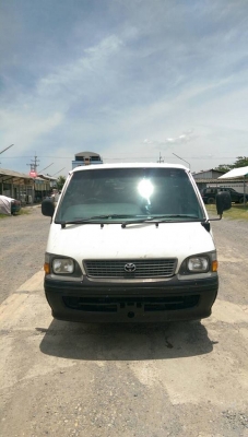 รถตู้ โตโยต้า  HIACE