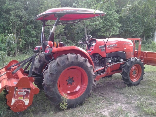 ขายรถไถคูโบต้า L4708 สภาพสวยพร้อมใช้งานทันที อุปกรณ์มีดันหน้า โรตารี่ เอกสารพร้อมโอน ต่อรองราคาได้นิดหน่อย