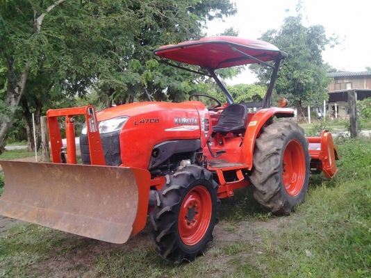 ขายรถไถคูโบต้า L4708 สภาพสวยพร้อมใช้งานทันที อุปกรณ์มีดันหน้า โรตารี่ เอกสารพร้อมโอน ต่อรองราคาได้นิดหน่อย