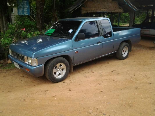 ขายด่วน Nissan Big M cab เครื่องฝาแดง 2500cc