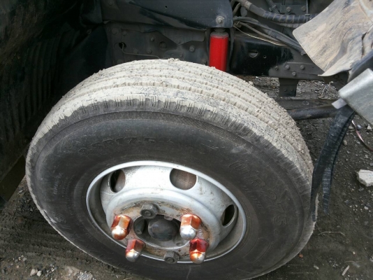 รถบรรทุก 6 ล้อใหญ่ HINO เมก้า ปี 49 เครื่อง 165 แรง ยาว 5.5 ม.เบรคทิฟฟี่ พวงมาลัยเพาเวอร์ ราคา 695,000 บ. รถอยู่ภาคกลาง