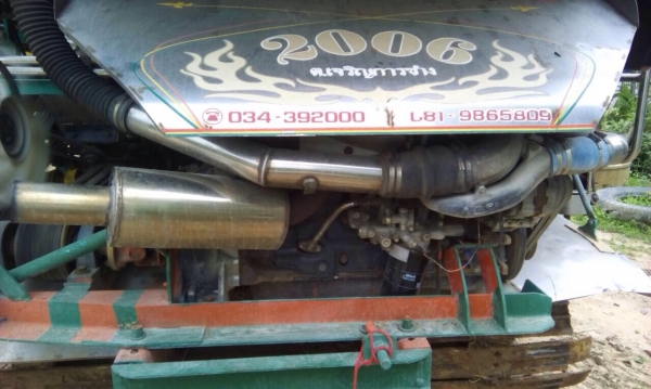 รายละเอียด ขาย รถเกี่ยวข้าว ต.เจริญการช่าง และรถ รถ ต.เจริญการช่าง  ปั้มเบอร์ 23 มอเตอร์ตัวเดิน 12 HT  เครื่อง HINO  แรงม้า 260  เทอร์โบ รุ่นสแตนเลสทั้งคัน พร้อมใช้งานได้เลย ราคา 1,120,000 บาทครับ โทร 081-9972972. 089-8451778