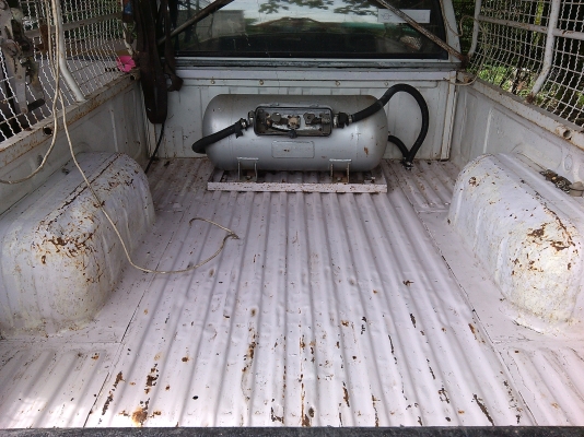 ์Nissan BIG M สีขาว ์Nissan BIG M สีขาว