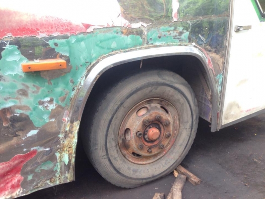 ขายรถบัสเครื่องนิสสันPE6 เครื่องดี แซสซีเบ็นช์ใหญ่ตลอด คานหน้าหลังนิสสัน เบรคแห้ง ยาว 12 เมตร ตัวถังแสตนเลล 54 ที่นั่ง ทะเบียนขาด1ปี เอกสารพร้อมโอน ขาย 175000 บาท