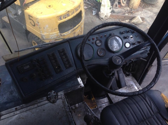 ขายรถบัสเครื่องนิสสันPE6 เครื่องดี แซสซีเบ็นช์ใหญ่ตลอด คานหน้าหลังนิสสัน เบรคแห้ง ยาว 12 เมตร ตัวถังแสตนเลล 54 ที่นั่ง ทะเบียนขาด1ปี เอกสารพร้อมโอน ขาย 175000 บาท