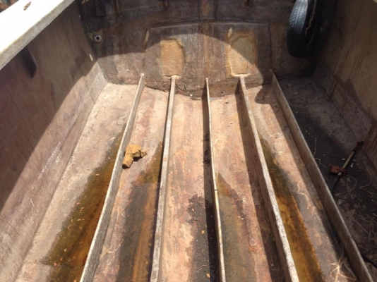 ขายเรือไฟเบอเอาไปทำเรือขนถ่ายสินค้า เรือลากจุงหรือเรือตกปลาแจ๋วเลยครับ ไม่ให้เทเลอร์นะครับ ยาว8เมตร กว้าง2.20เมตร ขาย 45000 บาท