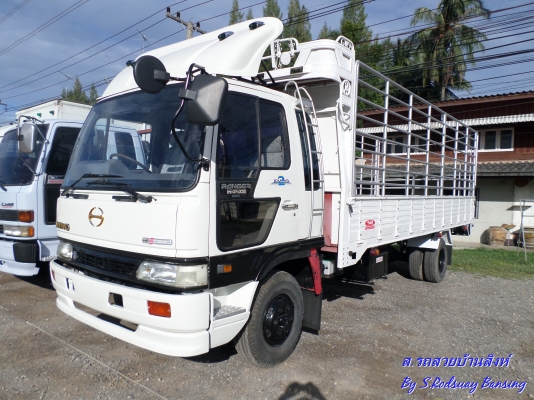 ขาย 6 ล้อ ฮีโน่ สิงห์ไฮเทค  215 แรง ยาว 6 ม.  สภาพสวยเดิมเครื่องดี พร้อมใช้งาน ชมก่อนได้ครับ สนใจติดต่อ 081-9425443   081-5715326