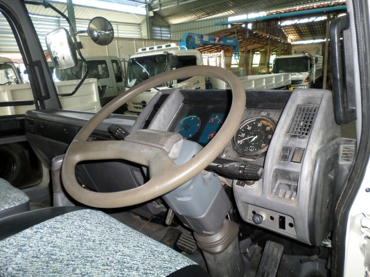 ขาย 6 ล้อ ฮีโน่ สิงห์ไฮเทค 215 แรง ยาว 6 ม. สภาพสวยเดิมเครื่องดี พร้อมใช้งาน ชมก่อนได้ครับ สนใจติดต่อ 081-9425443 081-5715326 ขาย 6 ล้อ ฮีโน่ สิงห์ไฮเทค 215 แรง ยาว 6 ม. สภาพสวยเดิมเครื่องดี พร้อมใช้งาน ชมก่อนได้ครับ สนใจติดต่อ 081-9425443 081-5715326