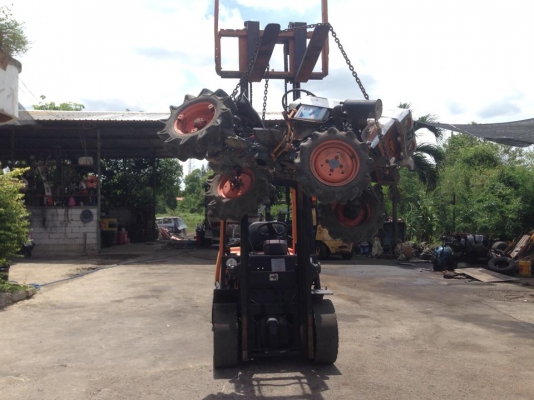 ขายรถโฟ็คลิ๊ฟTCM 3ตัน เสา3เมตร เครื่องอีซูซุดีเซลC240 เปลี่ยนปั๊มใหม่ครับ ขาย 155000 บาท