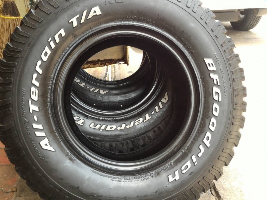 ยาง BF 265 x 75 x 16  มี 3 เส้นๆ ละ 1000