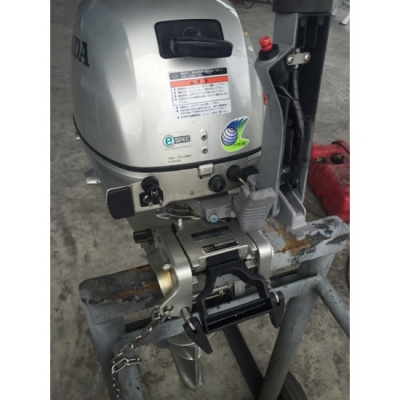 ขายเครื่องยนต์เรือมือสอง Honda 15แรง 4จังหวะ 2สูบ ฝามน รุ่นใหม่ หางสั้น จากญี่ปุ่น