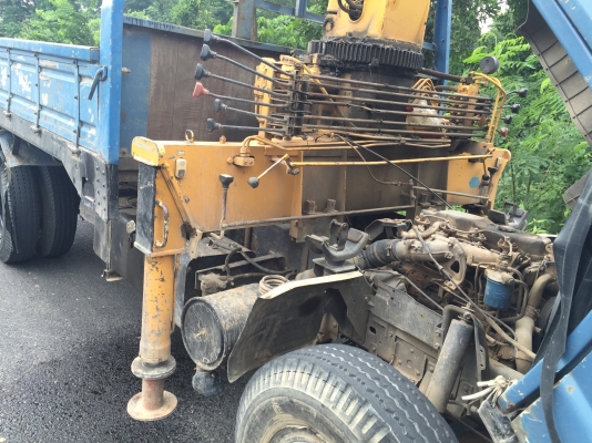 6ลัอติดเครน....อีผซูซุ NPR 115 แรง เกียร์สั้น เครน TADANO ท้อง V3แลอก2ชัก