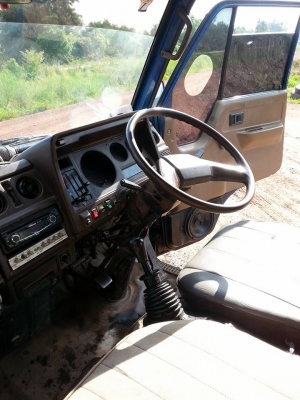 ขายหกล้อเล็กพวงมาลัยเพาเวอรแอรเย็นเครื่อง100กระบะ3.20