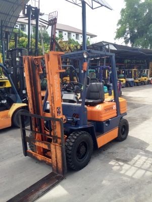 -:-*&bull;*ข า ย ร ถ ย ก นำ เ ข้ า*&bull;*-:-TOYOTA 5FD25. เครื่องดีเซล เกียร์ธรรมดา สนใจติดต่อ 083-062-0223/098-329-9549(ปอนด์)