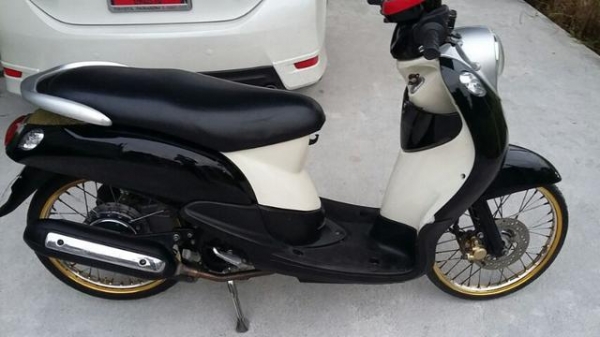 ขาย yamaha fino เครื่องเดิมสนิท เฟืองท้ายไม่มีหอน ท่อไม่มีควันแน่นอน ชุดสีเดิมสนิท วิ่งน้อย รถบ้าน ทะเบียนไม่ขาดต่อ ชุดโอนครับ รถอยุ่ สรงประภา ดอนเมือง กรุงเทพ เบอ 0891123302 line progress7109 ราคา 12500 บาท