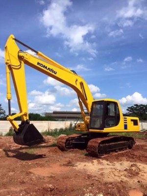 ขายรถแบคโฮ KOMATSU PC200-6 เอกสารเล่มทะเบียน ระบบไฟเต็ม ราคา 1000000