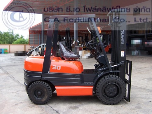 ขายรถ โฟล์คลิฟท์ TOYOTA รุ่น 6-FD30