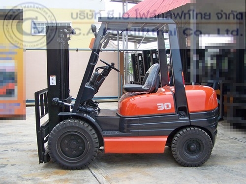 ขายรถ โฟล์คลิฟท์ TOYOTA รุ่น 6-FD30
