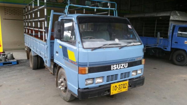 หกล้อ NKR110 ปี36 ช่วงยาว 4.30ม สภาพดีพร้อมใช้ ทะเบียนพร้อมโอน