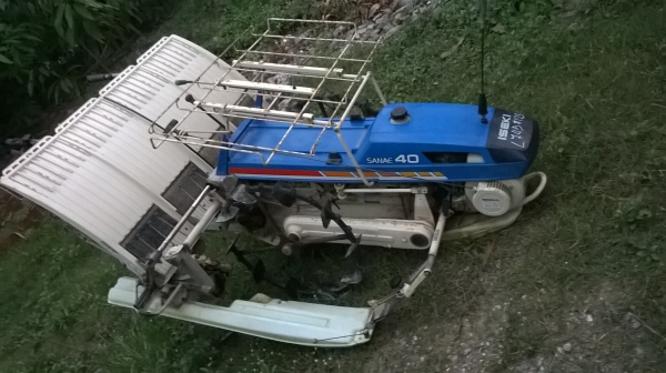 รถดำนาแบบเดินตาม 4 แถว iseki