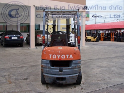 ขายรถ โฟล์คลิฟท์ TOYOTA รุ่น 6FGL15