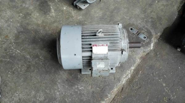 ****** Sold Out!! ****** มอเตอร์ Mitsubishi 7.5 HP. 380 V. 1450 RPM. TYPE SF-J รุ่นท้อป Japan!!