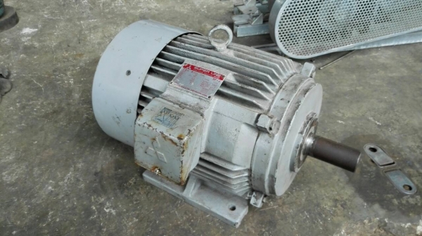 ****** Sold Out!! ****** มอเตอร์ Mitsubishi 7.5 HP. 380 V. 1450 RPM. TYPE SF-J รุ่นท้อป Japan!!