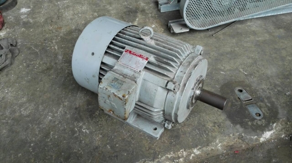 ****** Sold Out!! ****** มอเตอร์ Mitsubishi 7.5 HP. 380 V. 1450 RPM. TYPE SF-J รุ่นท้อป Japan!!