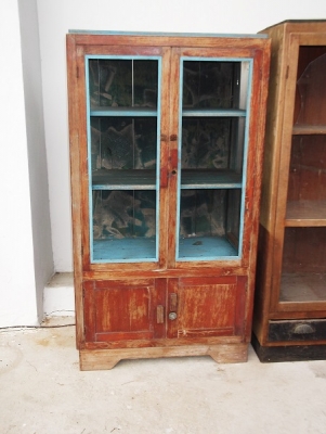 ขายเหมาตู้โชว์ไม้สักโบราณ 3 ใบถูกๆ