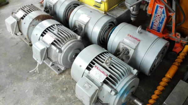 ====== Sold Out!! ====== มอเตอร์ Mitsubishi 5 HP. 380 V. 1450 RPM. TYPE SF-J // SB-J รุ่นท้อป Japan!! มี 6 ลูก โทร.089-2499-123