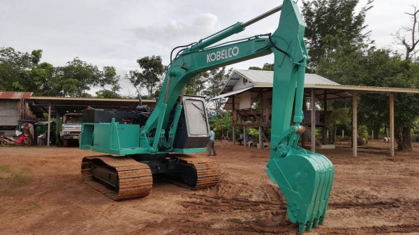 ขายแบคโฮ SUMITOMO 120 รุ่น 2 เครื่อง 6BG1 175 แรงม้า ปั้มแรง เอวแน่น ช่วงล่างดี เอกสารสัญญาซื้อขายครับ ราคาต่อรองได้