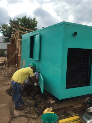 เครื่องปั่นไฟ 200kVA เครื่องปั่นไฟ 200kVA