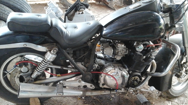 ขาย..เป็นอะไหล่  su 750ขออนุญาติขายอีกรอบ30000 ต่อรองได้ครับ