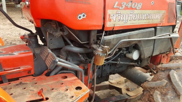 ขายรถไถ KUBOTA L3408 ปี 50 สภาพพร้อมใช้งาน เอกสารทะเบียนครบ อุปกรณ์มีผานดันหน้าอย่างเดียวครับ ขายรถไถ KUBOTA L3408 ปี 50 สภาพพร้อมใช้งาน เอกสารทะเบียนครบ อุปกรณ์มีผานดันหน้าอย่างเดียวครับ