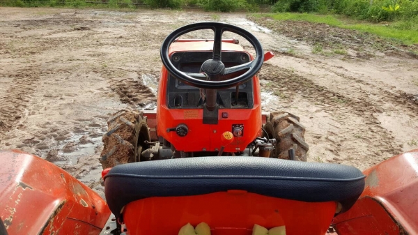 ขายรถไถ KUBOTA L3408 ปี 50 สภาพพร้อมใช้งาน เอกสารทะเบียนครบ อุปกรณ์มีผานดันหน้าอย่างเดียวครับ ขายรถไถ KUBOTA L3408 ปี 50 สภาพพร้อมใช้งาน เอกสารทะเบียนครบ อุปกรณ์มีผานดันหน้าอย่างเดียวครับ