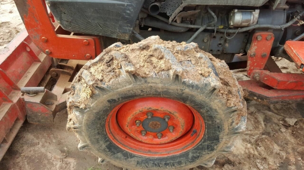 ขายรถไถ KUBOTA L3408 ปี 50 สภาพพร้อมใช้งาน เอกสารทะเบียนครบ อุปกรณ์มีผานดันหน้าอย่างเดียวครับ ขายรถไถ KUBOTA L3408 ปี 50 สภาพพร้อมใช้งาน เอกสารทะเบียนครบ อุปกรณ์มีผานดันหน้าอย่างเดียวครับ