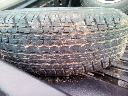 ลดสุดๆ นางฟ้ามาแล้วล้อแม็คพร้มยางขอบ17นิ้วติดรถป้ายแดงมาขอบ265/70/17r 4เส้น ออนิวดีแมควิ่ง20000กิโลครับยางปี2012สวยมากครับ